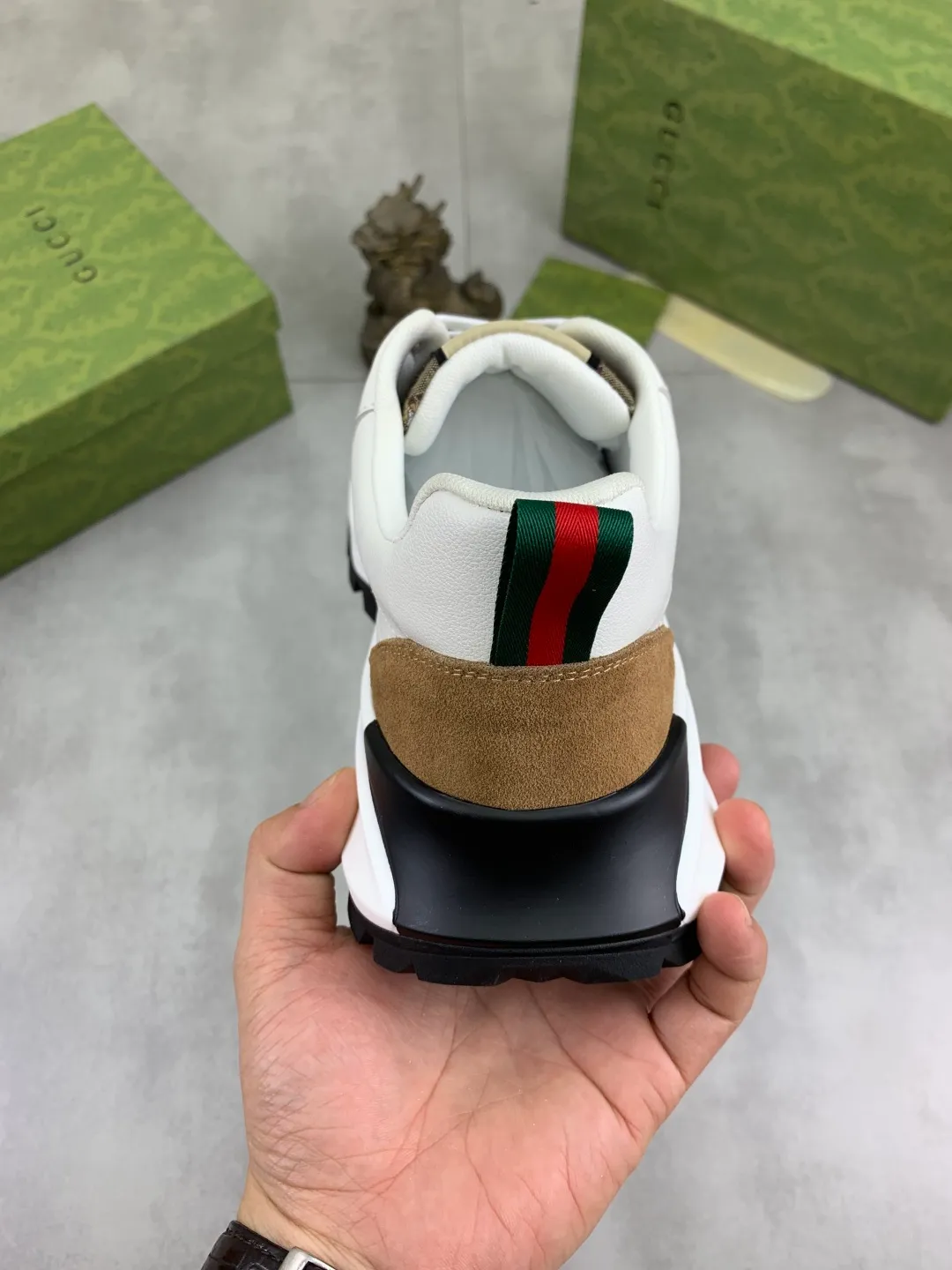 Men's shoes 💰P440💰[New model] (GUCCI) official website's latest 🎁🎁casual and fashionable men's shoes👟, hot style💥 style is simple and elegant, exclusive for trendy men. Unique official website's latest brand double G element 👑Gucci original style Decoration, fashionable and generous, made of original frosted calfskin ✅ fully imported first-layer pigskin lining, the official website specifies wear-resistant, lightweight original rubber casual outsole, classic model taken in real life 🎬38-44 (customized for 45) 4️⃣ colors available